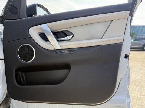 Land Rover Discovery Sport 1.5 P300e 12.2kWh R-Dynamic SE SUV 5dr Petrol Plug-in Hybrid Auto 4WD Euro 29