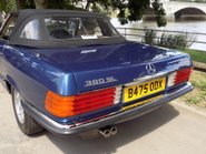 Mercedes-Benz SL Series 380 SL 75