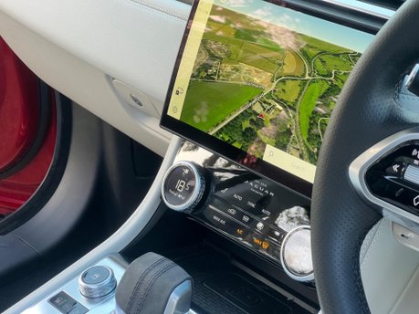 Jaguar F-Pace R-DYNAMIC BLACK 22