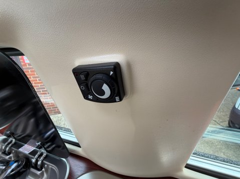 Auto-Sleepers Trident 2 / 4 BERTH LOW MILEAGE HIGH TOP 17