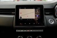 Renault Clio ICONIC TCE 21