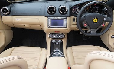 Ferrari California 13
