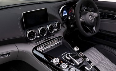 Mercedes-Benz Amg GT GT C Edition 50 Roadster 17
