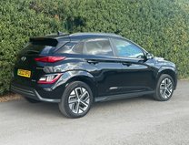Hyundai KONA (Sold) 64kWh Premium SUV 5dr Electric Auto (10.5kW Charger) (204 ps) 4