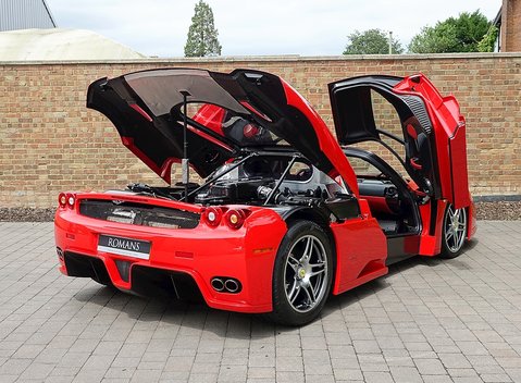 Ferrari Enzo 11