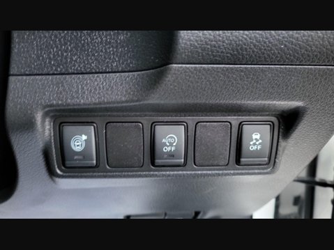 Nissan Pulsar TEKNA DIG-T 18