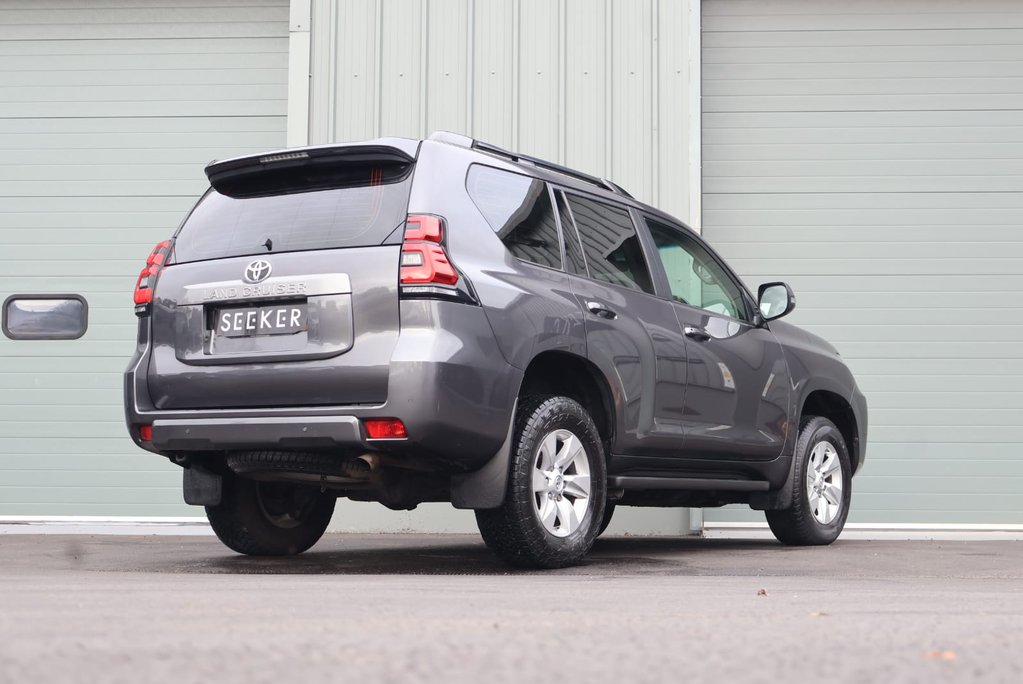 Toyota Land Cruiser ACTIVE COMMERCIAL WITH A REAR SEAT CONVERSION  4