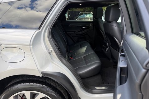 Land Rover Range Rover Evoque AUTOBIOGRAPHY MHEV - VAT Q -ONE OWNER -SLIDING PAN ROOF -PEARL SILVER 30