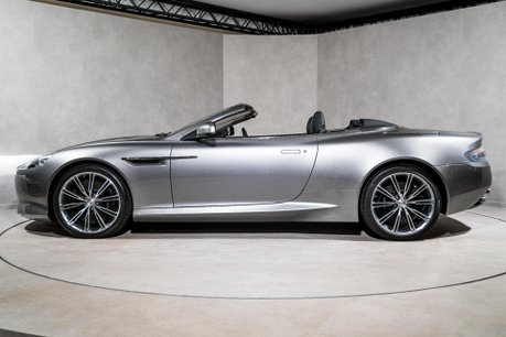 Aston Martin Virage V12 VOLANTE. 1 OF 388. COMPREHENSIVE ASTON HISTORY. CERAMICS. SPORTS SEATS 8