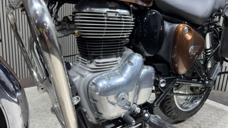 Royal Enfield Classic 2023 LESS THAN 2K OUTSTANDING CONDITION PANNIERS SCREEN ETC 350CC 45