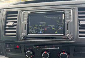 Volkswagen California BEACH 2.0 TDI AUTO CAMPERVAN 34