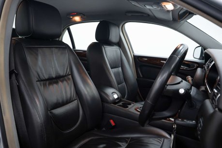 Jaguar XJ 3.0 XJ Sovereign V6 Auto 4dr 15