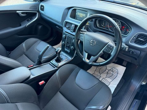 Volvo V40 2.0 V40 Momentum Nav+ D2 5dr 9