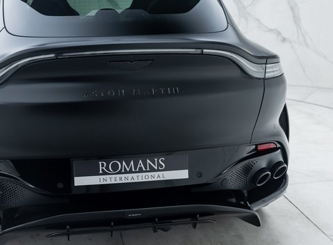 Aston Martin DBX 707 36