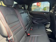Renault Arkana RS LINE E-TECH 10