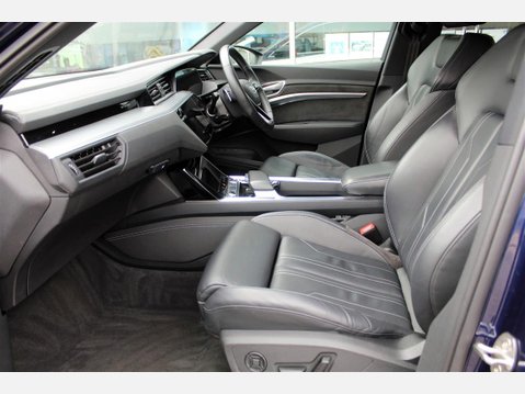 Audi E-Tron SPORTBACK QUATTRO S LINE 7