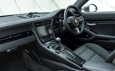 Porsche 911 (991.2) Carrera T 13