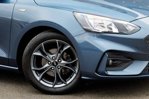 Ford Focus ST-LINE 11