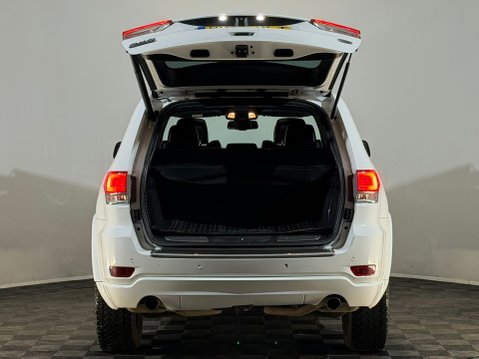 Jeep Grand Cherokee V6 CRD OVERLAND 8