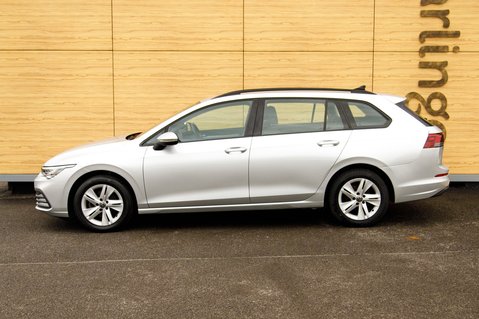 Volkswagen Golf LIFE TSI 9
