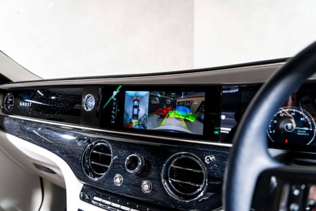 Rolls-Royce Ghost V12. STARLIGHT. H, C & M SEATS. REAR ENTERTAINMENT. HUD. A/CRUISE CONTROL 63