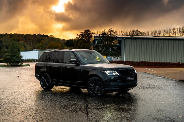 Land Rover Range Rover SV AUTOBIOGRAPHY DYNAMIC BLACK. NOW SOLD. PLEASE CALL 01903 254800. 3