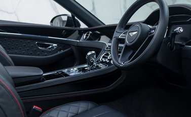 Bentley Continental GTC V8 16