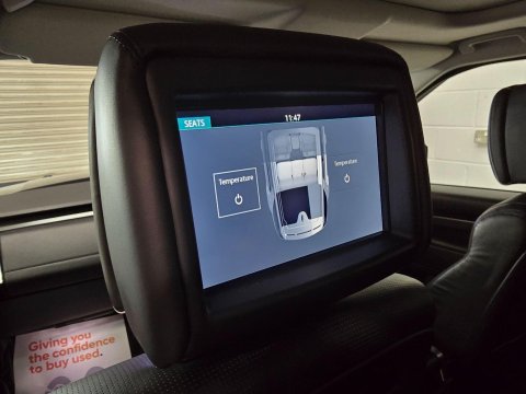 Land Rover Discovery 3.0 TD V6 HSE Luxury Auto 4WD Euro 6 (s/s) 5dr 29