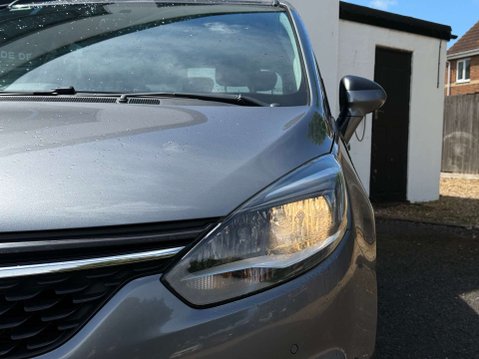 Vauxhall Zafira 1.4i Turbo Design MPV 5dr Petrol Manual Euro 6 (140 ps) 13