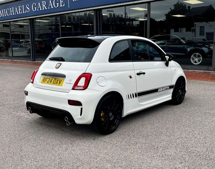 Abarth 695 1.4 695 Competizione (180) Semi-Auto 3dr 9