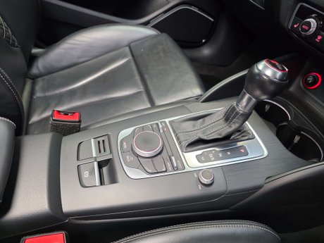 Audi RS3 2.5 TFSI Sportback 5dr Petrol S Tronic quattro Euro 6 (s/s) (Nav) (367 ps) 10