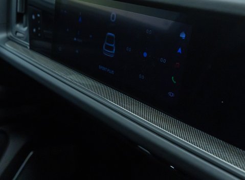 Porsche Cayenne TURBO E-HYBRID Coupe with GT Package 23