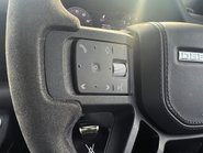 Land Rover Defender V8 51