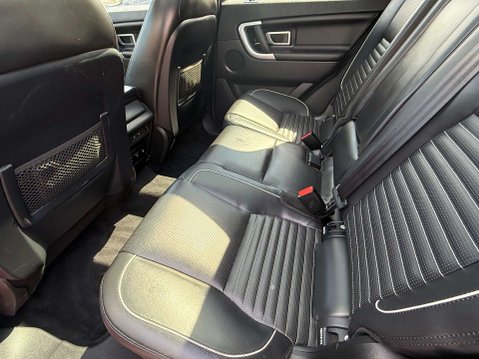 Land Rover Discovery Sport 2.0 TD4 HSE Dynamic Lux SUV 5dr Diesel Auto 4WD Euro 6 (s/s) (180 ps) 42
