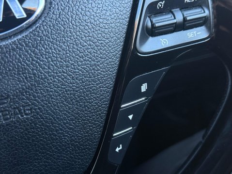 Kia Ceed 1.6 T-GDi GT Tech Euro 5 5dr 89