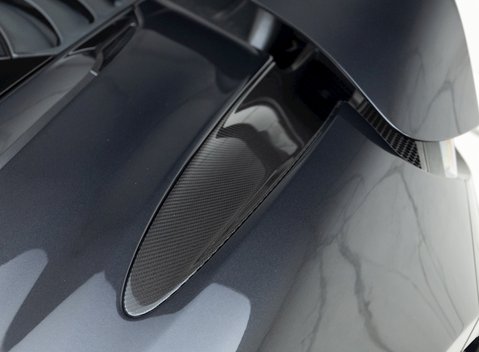 McLaren 720S Performance 26