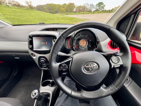 Toyota Aygo VVT-I X-PLAY TSS 21