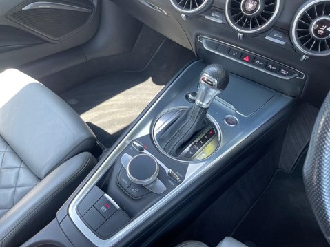 Audi TT 2.0 TFSI S line S Tronic quattro Euro 6 (s/s) 3dr 25