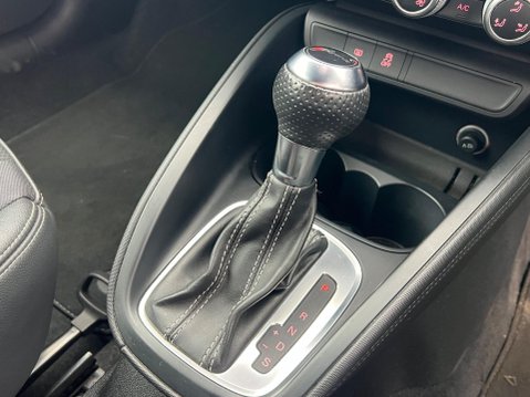 Audi A1 1.4 TFSI Black Edition S Tronic Euro 5 3dr 29