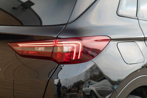 Vauxhall Grandland ELITE 9