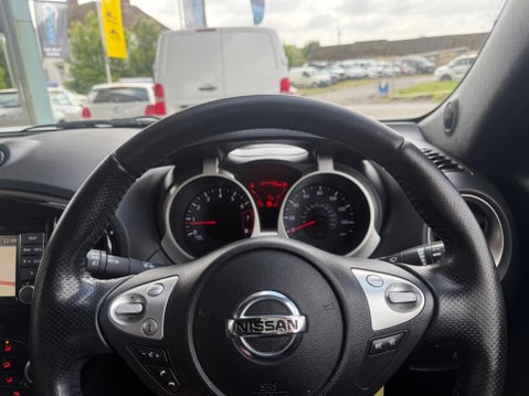 Nissan Juke 1.6 Acenta Premium Euro 5 (s/s) 5dr 29