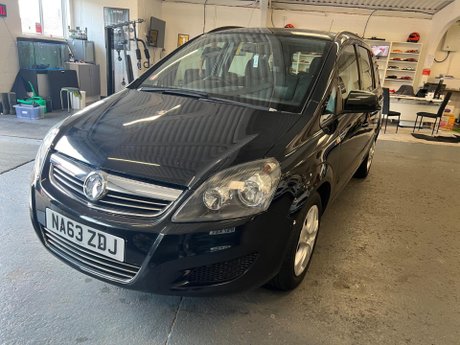 Vauxhall Zafira 1.6 16V Exclusiv Euro 5 5dr 3