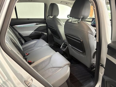 Skoda Enyaq iV 62kWh 60 Auto 5dr (DC120kW) 13