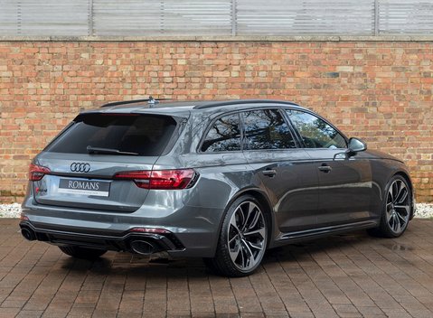 Audi RS4 Avant Sport Edition 7