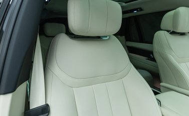 Land Rover Range Rover D350 AUTOBIOGRAPHY LWB 15