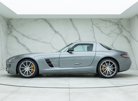 Mercedes-Benz SLS AMG 3