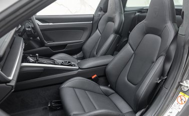 Porsche 911 Targa 4 (992) 22