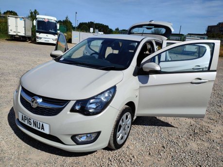 Vauxhall Viva 1.0i SE Euro 6 5dr 9