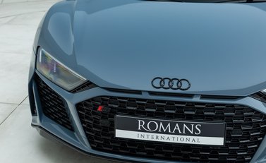 Audi R8 V10 PERFORMANCE CARBON BLACK 21