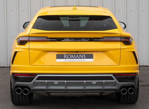 Lamborghini Urus 5